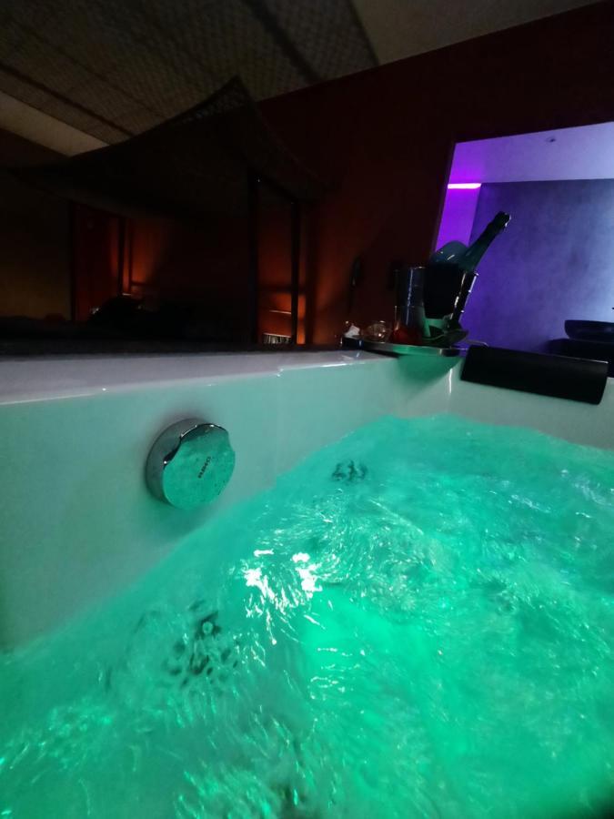 Hotel Nuits Blanches Liège Zewnętrze zdjęcie