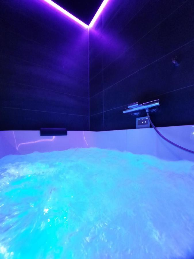 Hotel Nuits Blanches Liège Zewnętrze zdjęcie